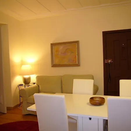 11 Steps Apartment